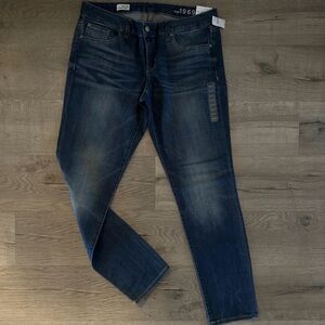 GAP Women’s Dark Blue Slim Jeans